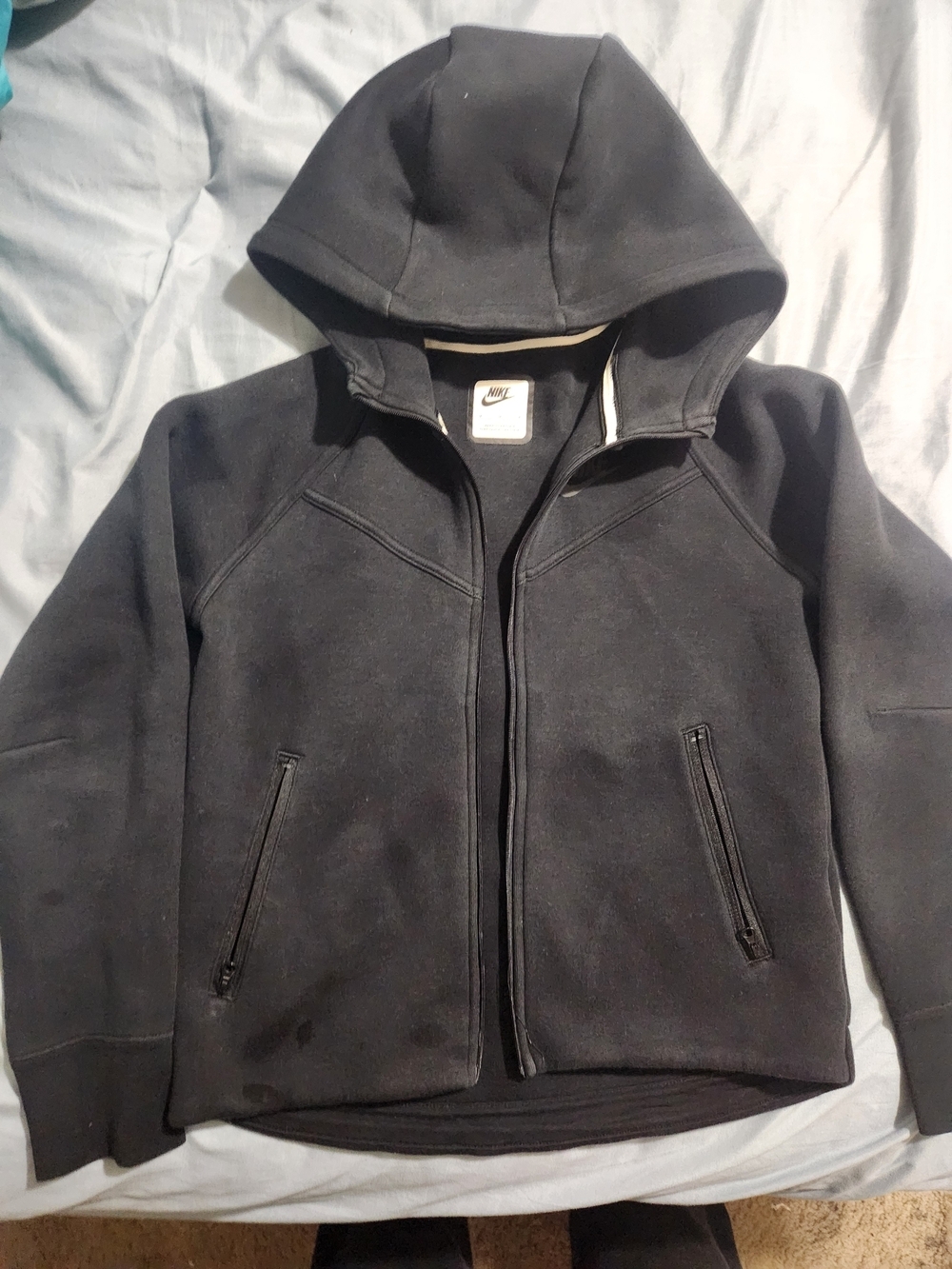 Nike Kids' Black Hoodie, NO ZIPPER (BROKEN)